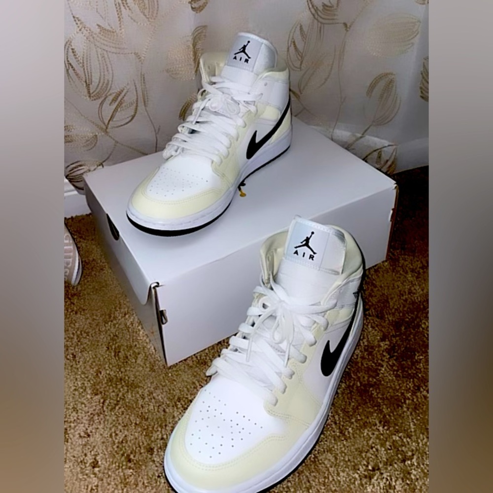 Women’s mid 1 Jordan